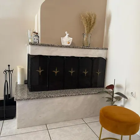 Between Meteora Bmt House *