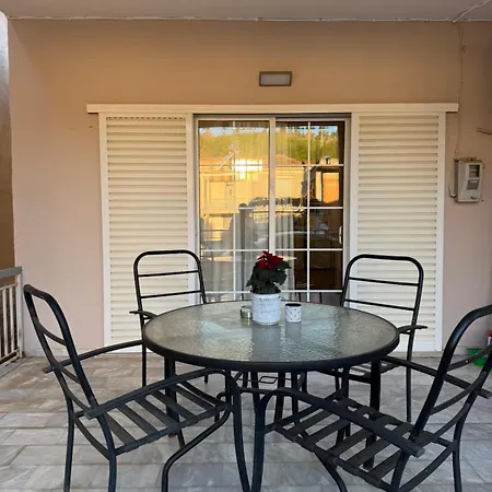 Between Meteora Bmt House Tríkala