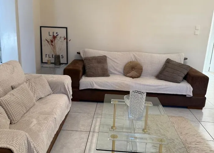 Between Meteora Bmt House *