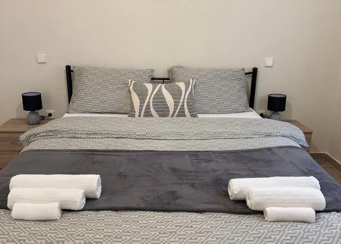 Between Meteora Bmt House Apartamento