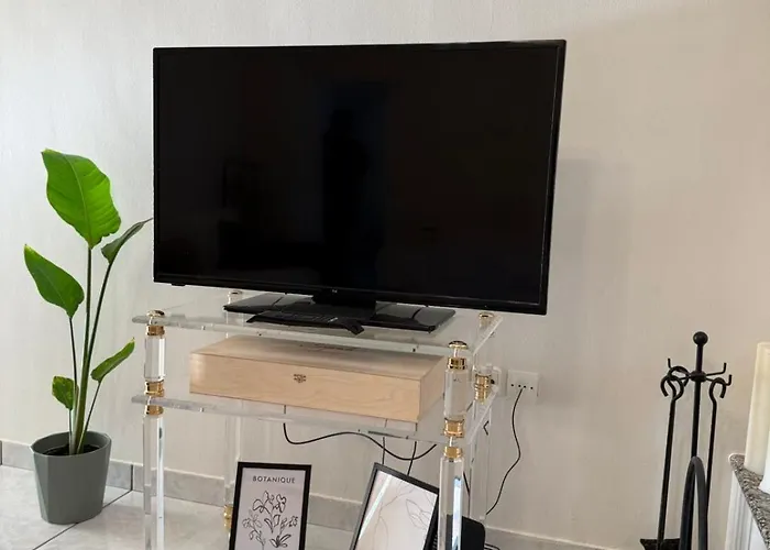 Between Meteora Bmt House *