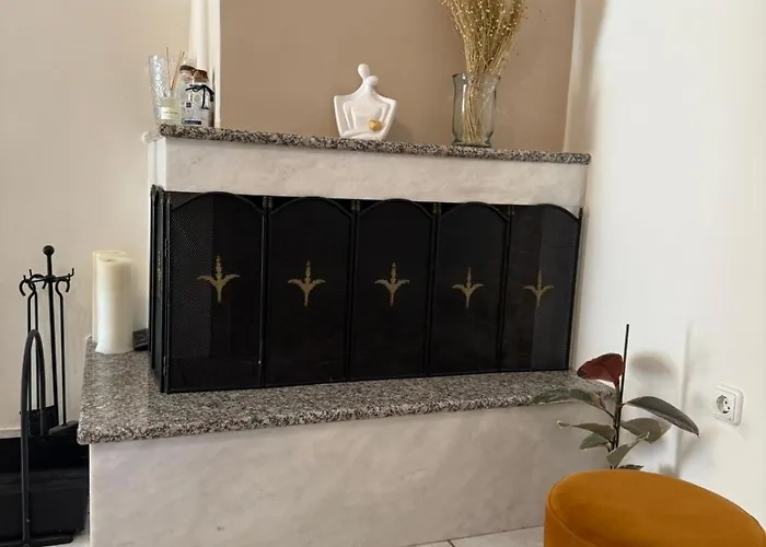 Between Meteora Bmt House *