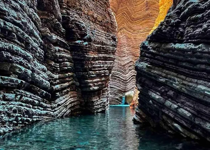 Between Meteora Bmt House *