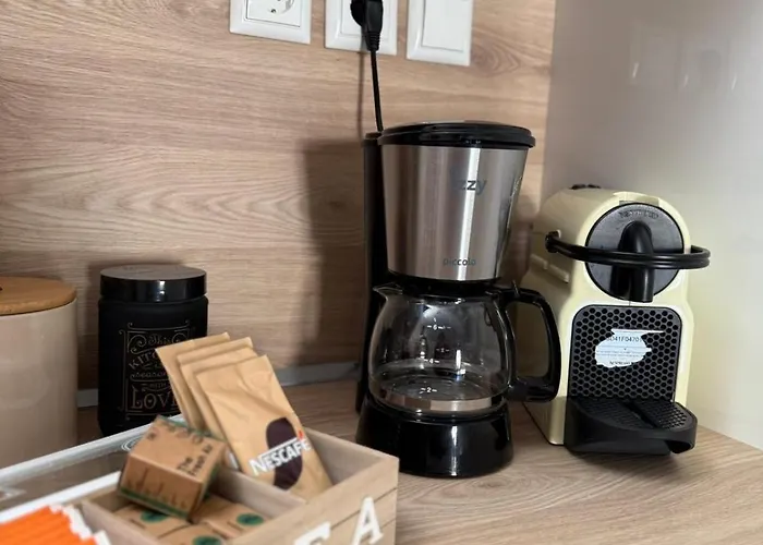 Between Meteora Bmt House